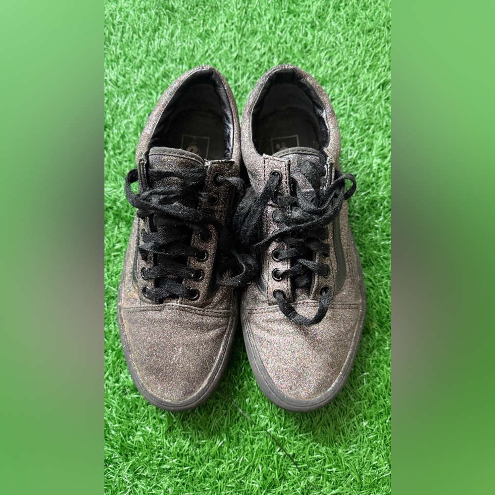 Glittery Black Unisex Shoes‎ M-7.5 W-9